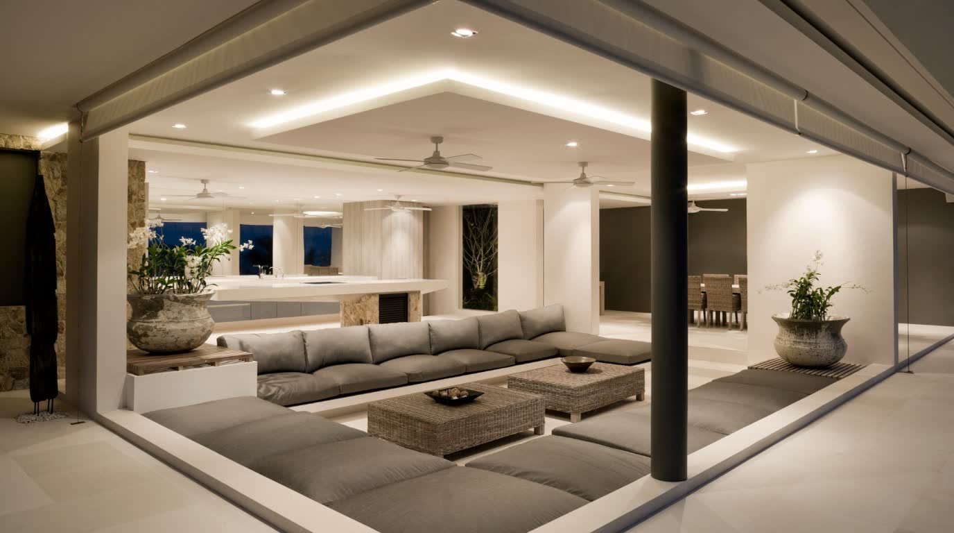 Arabian Ranches Villa — Luxury Bedroom