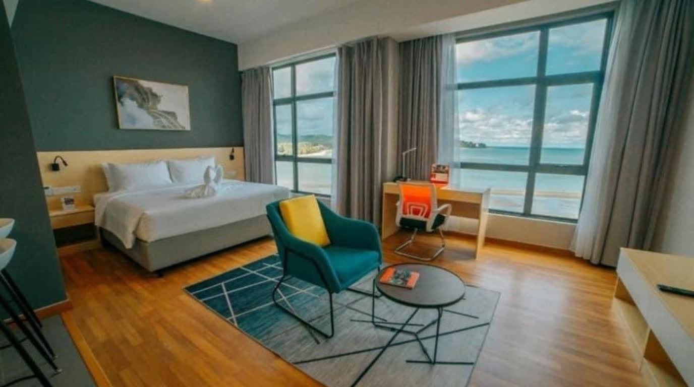 City Walk Boutique Hotel — Dining Space