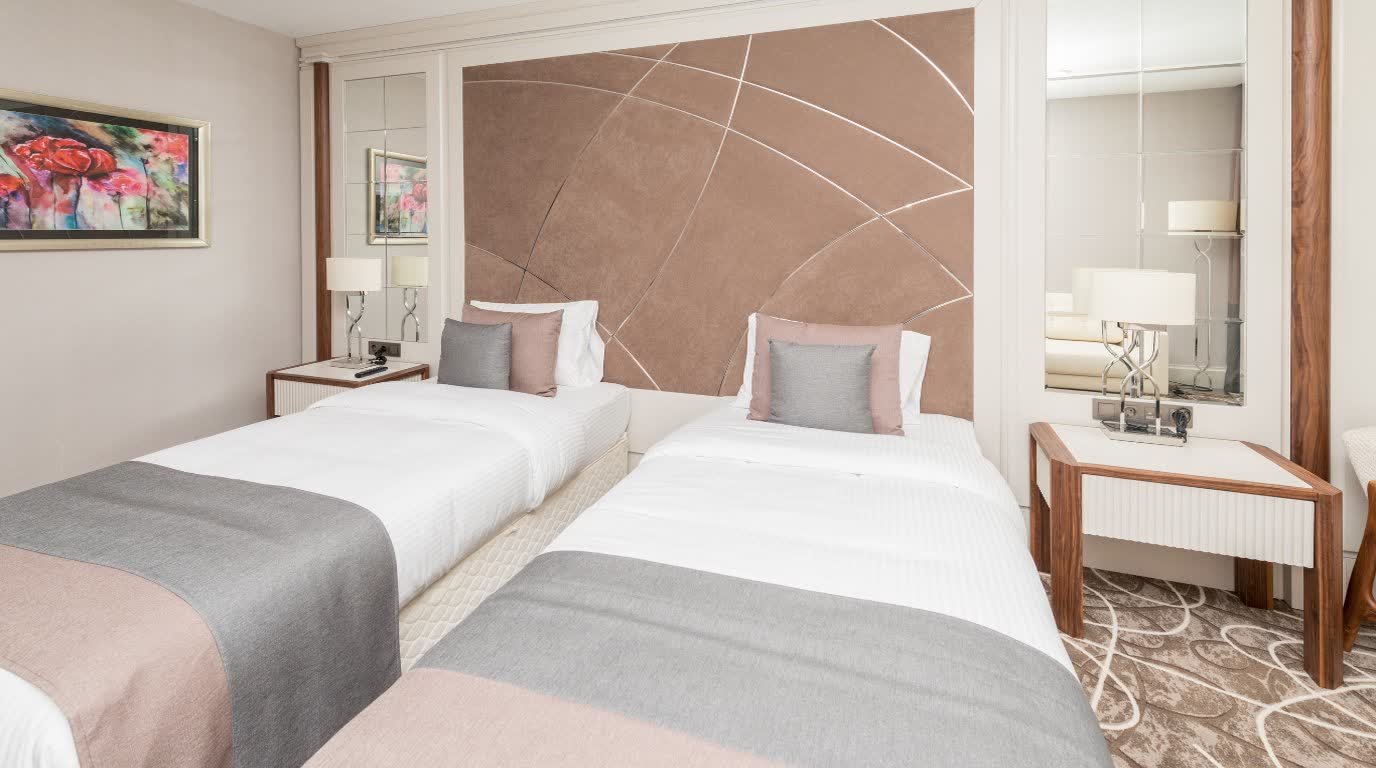 Downtown Business Hotel — Linen Showcase