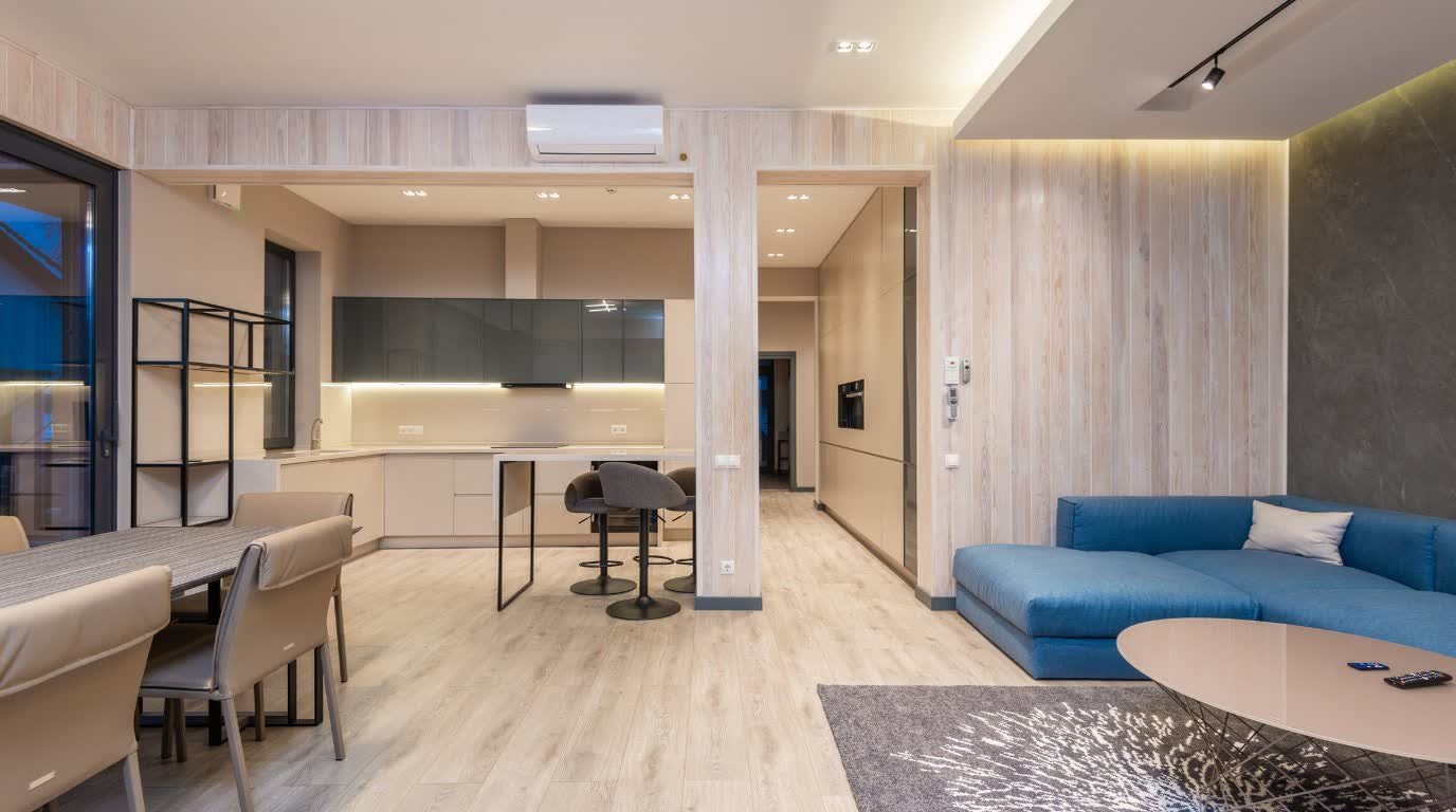 Emirates Hills Penthouse — Luxury Apartment Suite