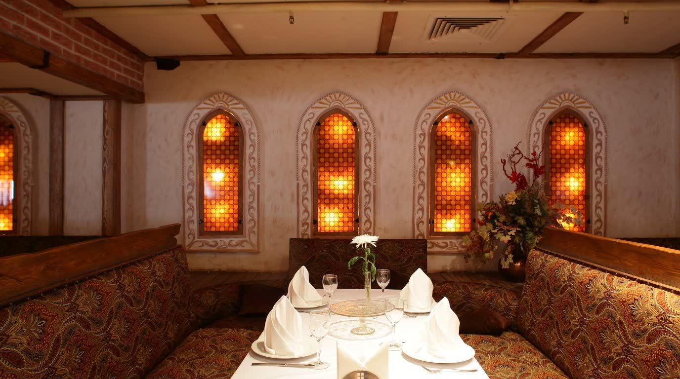 Marina Restaurant Terrace — Linen Showcase