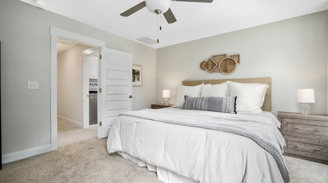 Media City Creative Hub — Luxury Bedroom