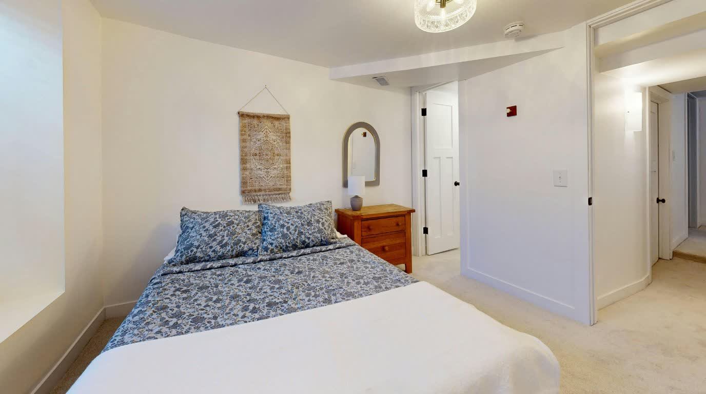 Media City Creative Hub — Luxury Apartment Suite