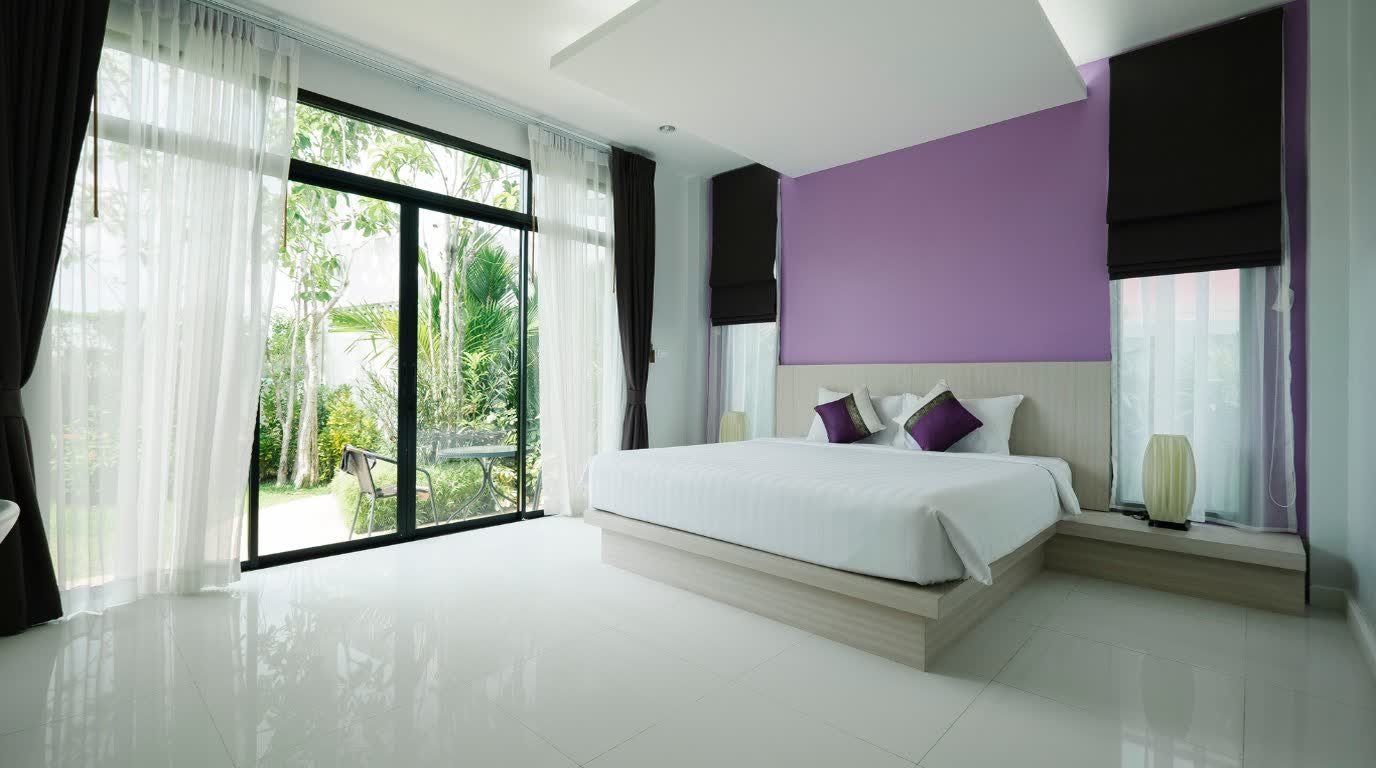Palm Resort Spa — Cozy Family Room