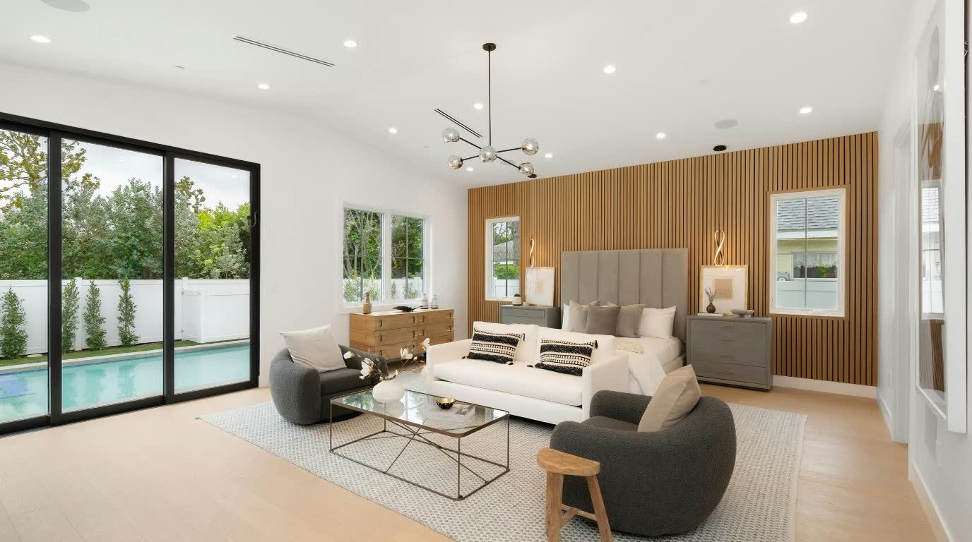 Umm Suqeim Coastal Villa — Cozy Family Room